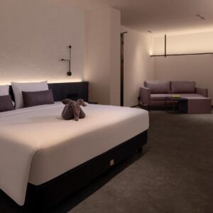 REZ Hotel